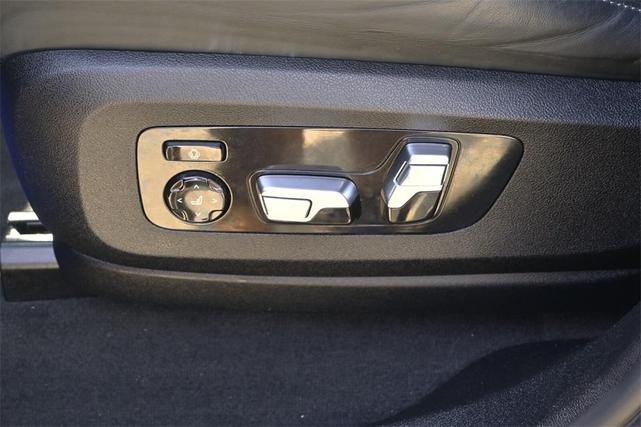 Photo of 2022 Marina Bay Blue Metallic BMW X6 M
