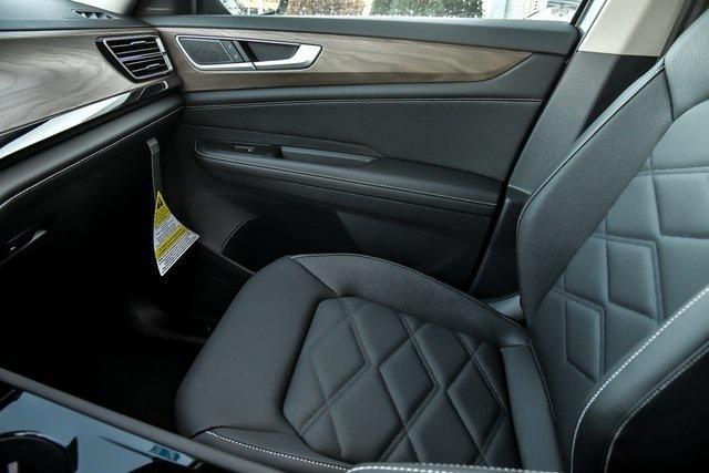 Photo of 2025 Platinum Gray Metallic Volkswagen Atlas