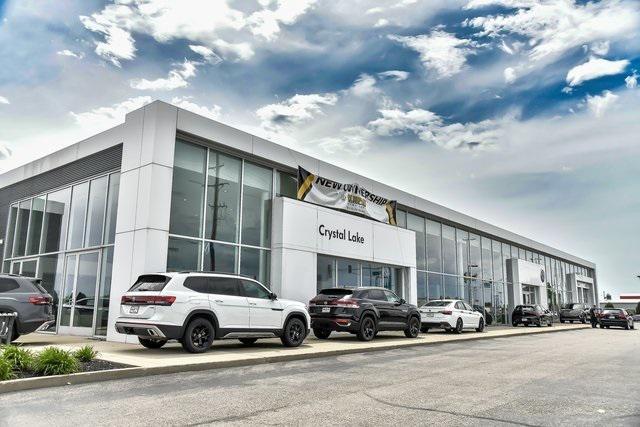 Photo of 2025 Platinum Gray Metallic Volkswagen Atlas