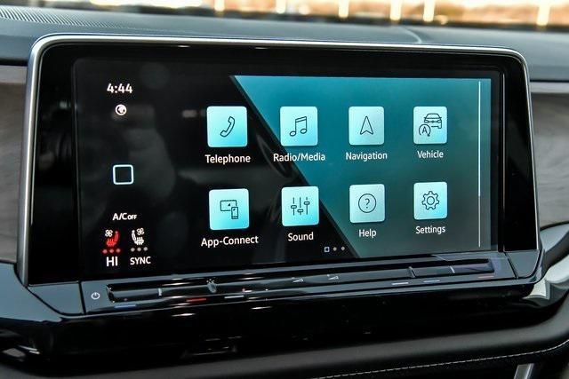 Photo of 2025 Platinum Gray Metallic Volkswagen Atlas