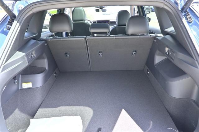 Photo of 2025 Monterey Blue w/Deep Black Roof Volkswagen Tiguan