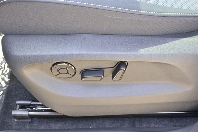 Photo of 2025 Monterey Blue w/Deep Black Roof Volkswagen Tiguan