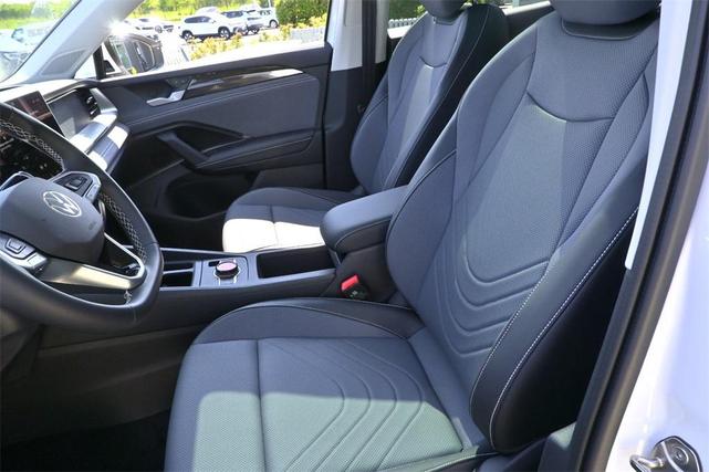 Photo of 2025 Pure White Volkswagen Tiguan