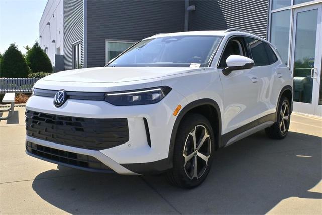 Photo of 2025 Pure White Volkswagen Tiguan