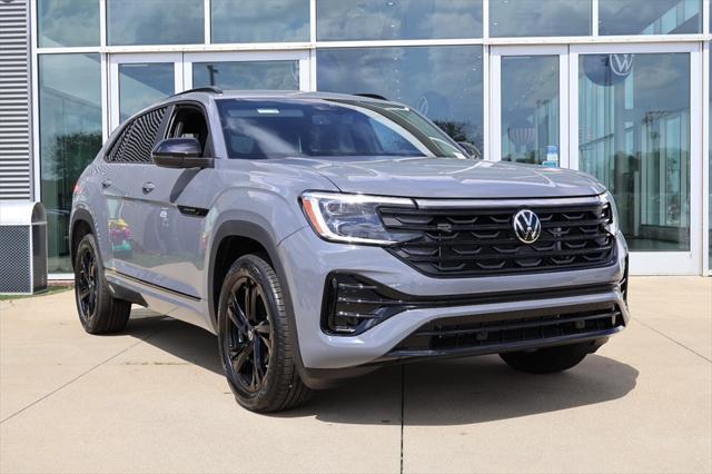 Photo of 2025 Pure Gray Volkswagen Atlas Cross Sport