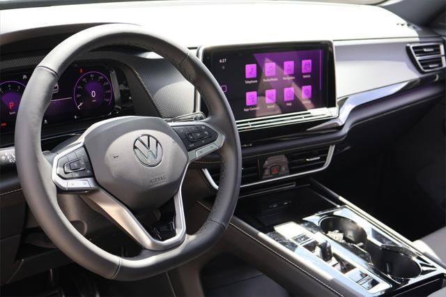 Photo of 2025 Pure Gray Volkswagen Atlas Cross Sport