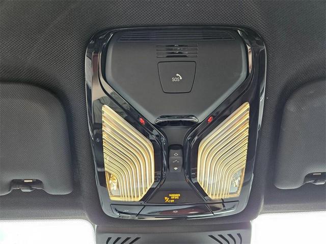 Photo of 2022 Mineral White Metallic BMW X3