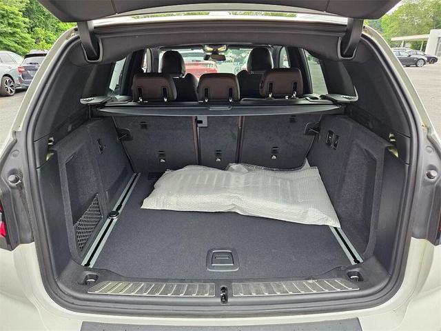 Photo of 2022 Mineral White Metallic BMW X3