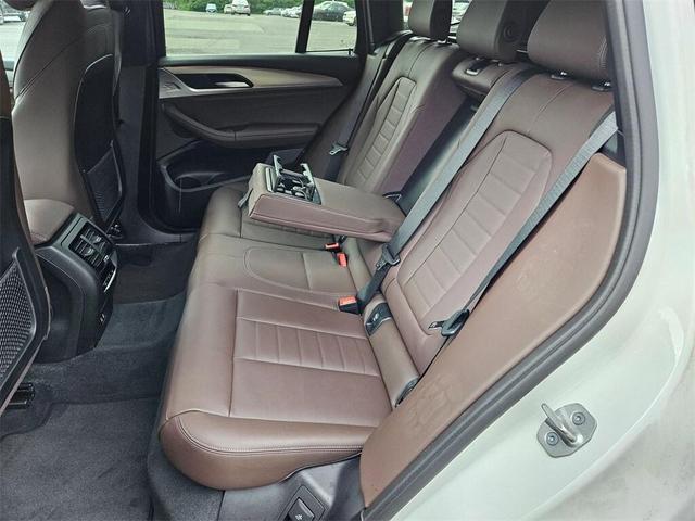 Photo of 2022 Mineral White Metallic BMW X3