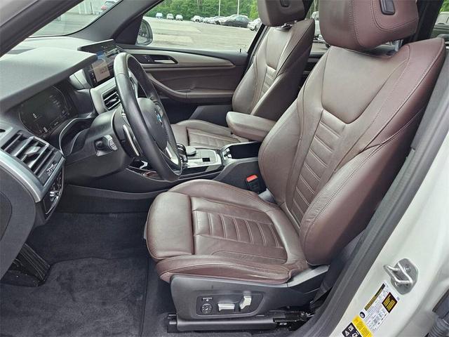 Photo of 2022 Mineral White Metallic BMW X3
