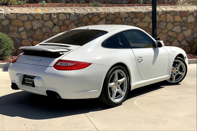 Photo of 2010 Carrara White Porsche 911