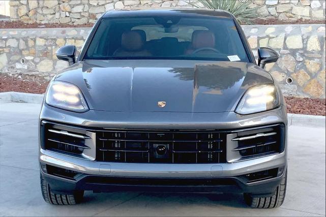 Photo of 2025 Gray Porsche Cayenne