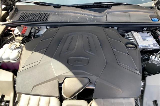 Photo of 2025 Gray Porsche Cayenne