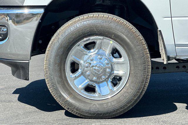 Photo of 2025 Bright White Clearcoat RAM 3500