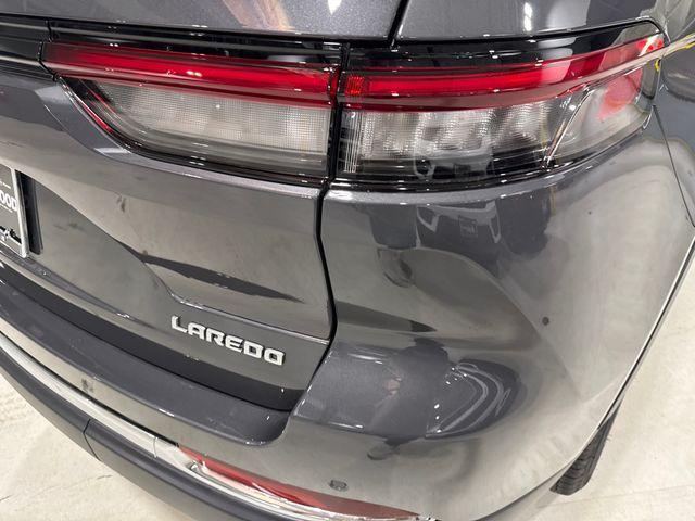 Photo of 2025 Metallic Jeep Grand Cherokee