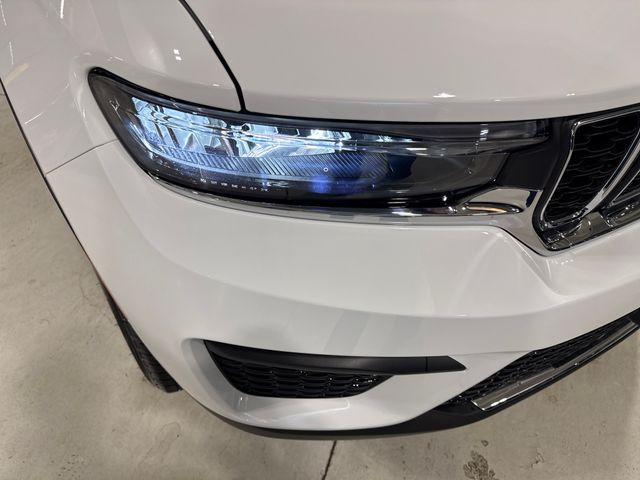 Photo of 2025 Bright White Clearcoat Jeep Grand Cherokee