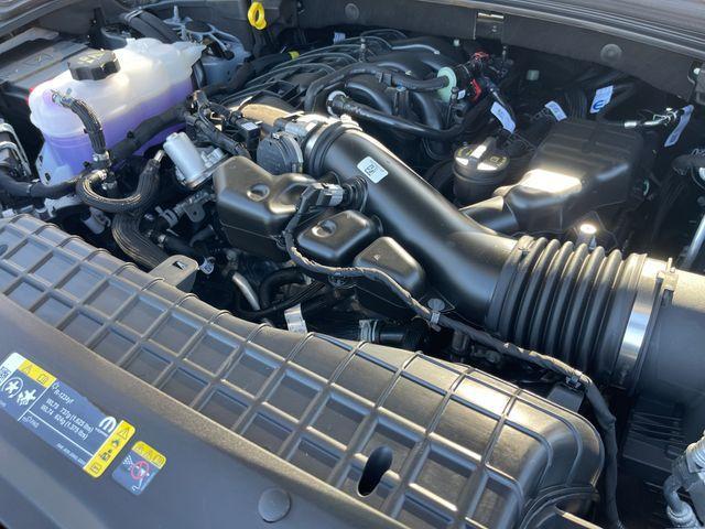 Photo of 2025 Bright White Clearcoat Jeep Grand Cherokee