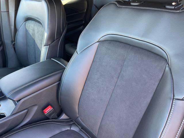 Photo of 2025 Bright White Clearcoat Jeep Grand Cherokee