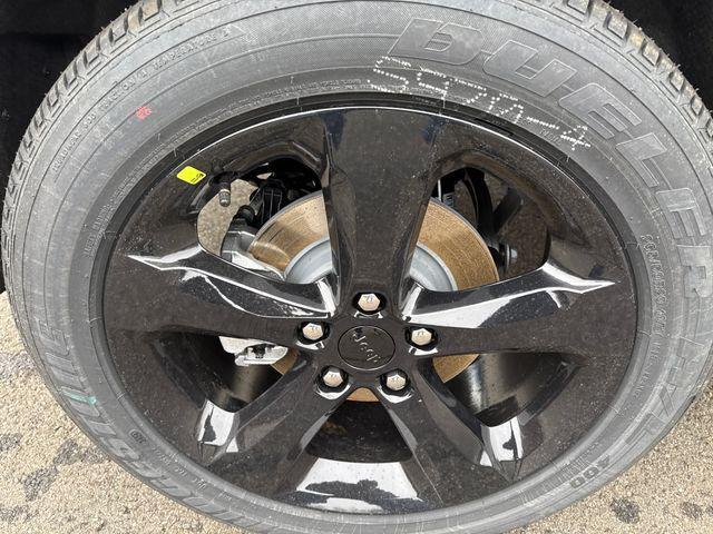 Photo of 2025 Diamond Black Jeep Grand Cherokee