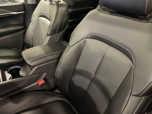 Photo of 2025 Metallic Jeep Grand Cherokee L