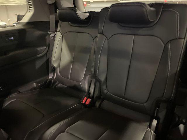 Photo of 2025 Metallic Jeep Grand Cherokee L