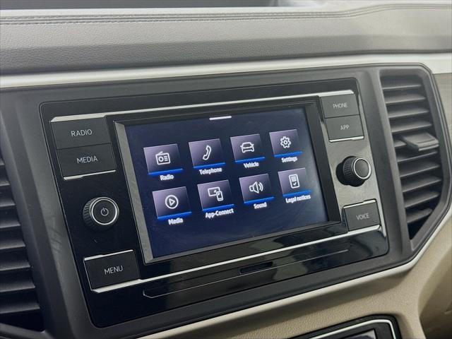 Photo of 2022 Pure White Volkswagen Atlas
