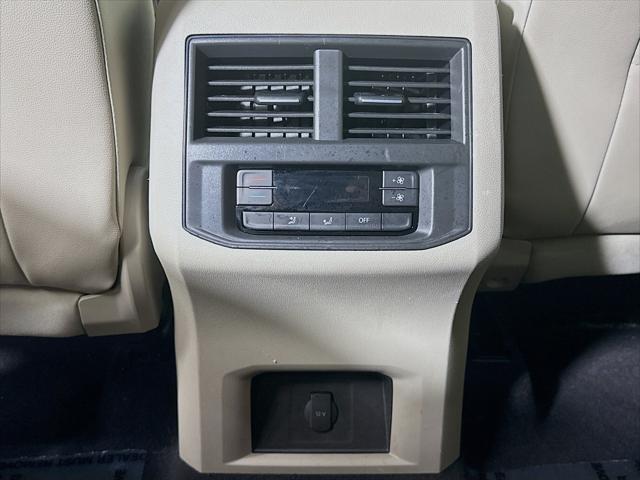 Photo of 2022 Pure White Volkswagen Atlas