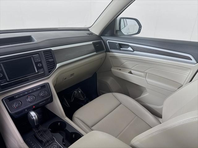 Photo of 2022 Pure White Volkswagen Atlas