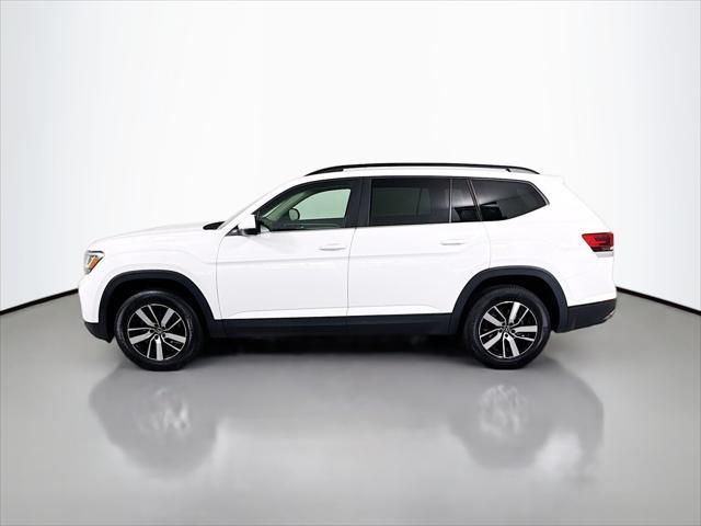 Photo of 2022 Pure White Volkswagen Atlas