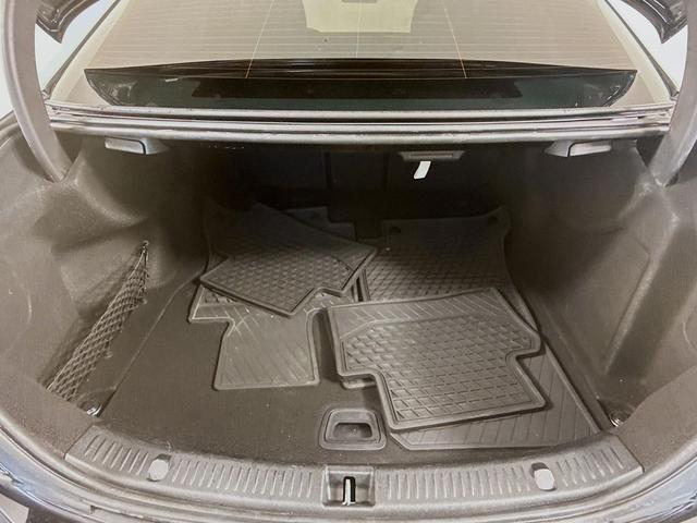 Photo of 2021 Obsidian Black Mercedes-Benz E-Class