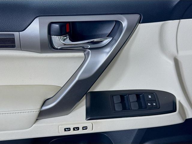 Photo of 2023 Black Lexus GX 460