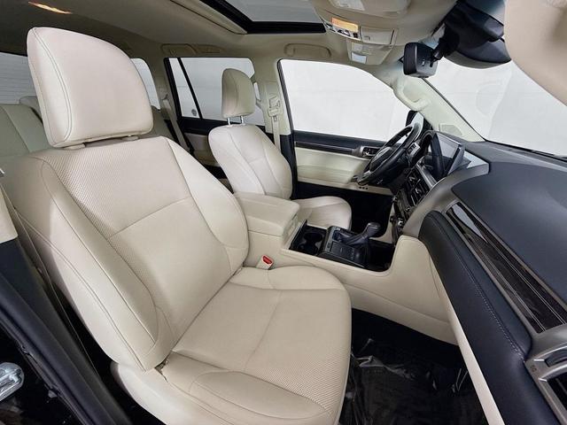 Photo of 2023 Black Lexus GX 460