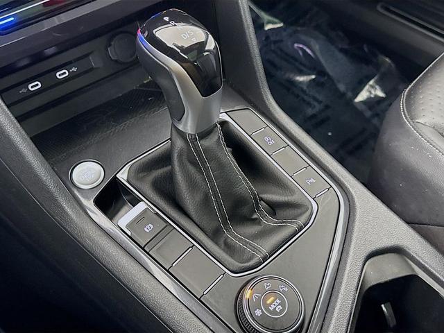 Photo of 2022 Pure White Volkswagen Tiguan