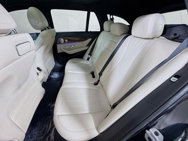 Photo of 2019 Obsidian Black Metallic Mercedes-Benz E-Class