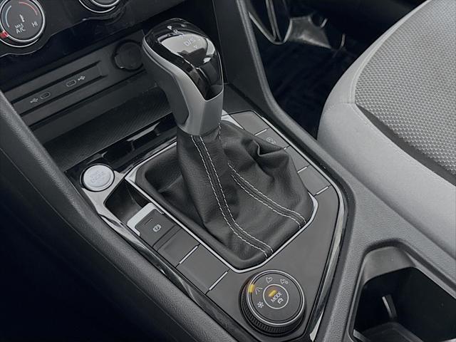 Photo of 2024 Pure White Volkswagen Taos