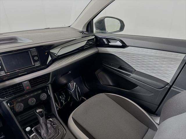 Photo of 2024 Pure White Volkswagen Taos