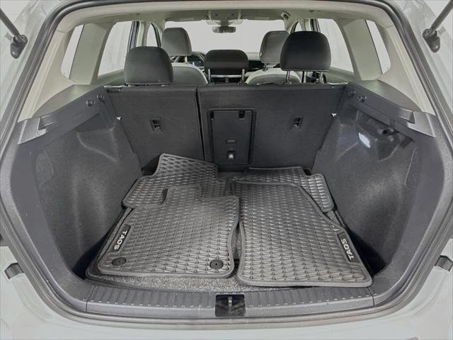 Photo of 2024 Pure White Volkswagen Taos