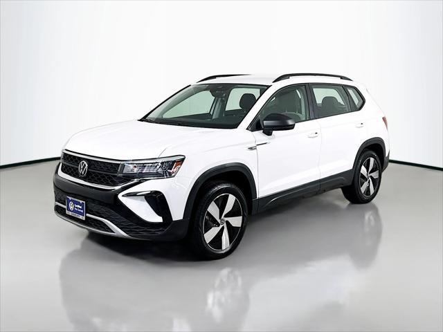 Photo of 2024 Pure White Volkswagen Taos