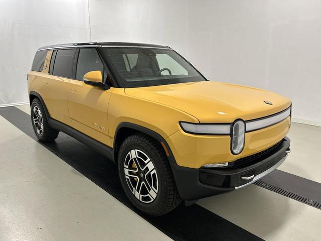 Photo of 2023 Compass Yellow Rivian R1S