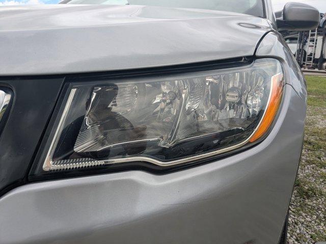 Photo of 2018 Billet Silver Metallic Clearcoat Jeep Compass