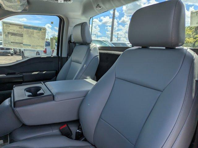 Photo of 2025 Oxford White Ford F-150