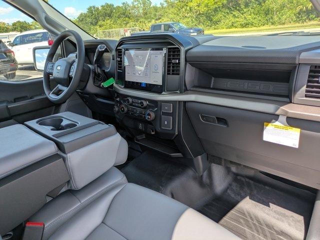Photo of 2025 Oxford White Ford F-150