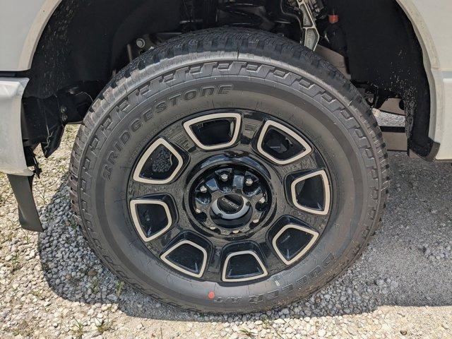 Photo of 2025 Avalanche Ford F-250