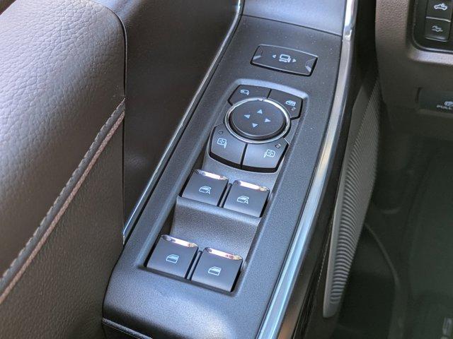 Photo of 2025 Star White Ford F-250