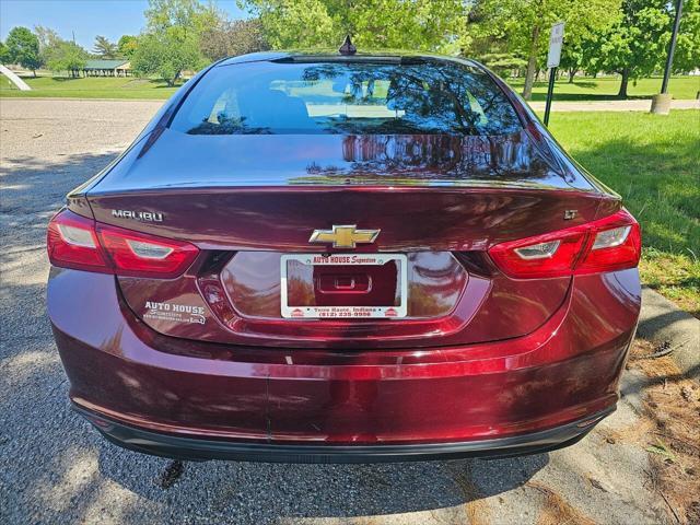 Photo of 2016 Red Chevrolet Malibu