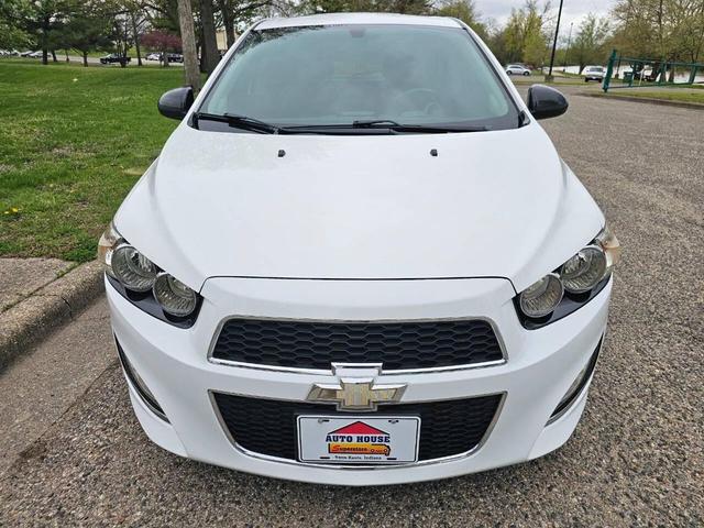 Photo of 2015 White Chevrolet Sonic