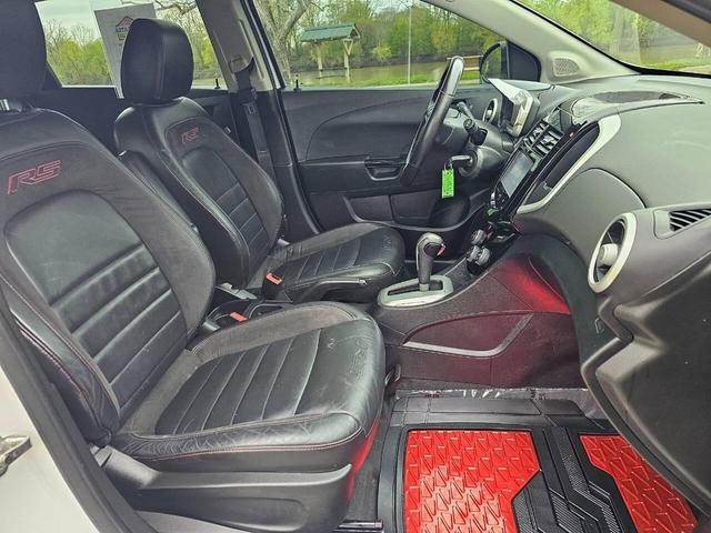 Photo of 2015 White Chevrolet Sonic