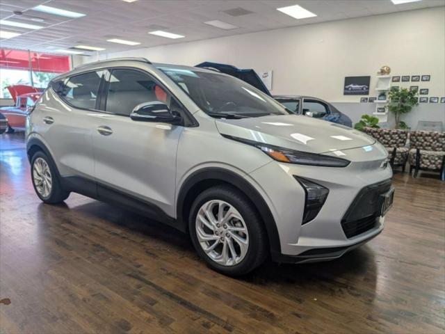 Photo of 2023 Silver Flare Metallic Chevrolet Bolt EUV