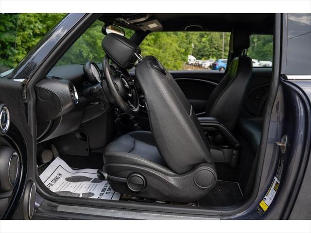 Photo of 2012 Velvet Silver Metallic MINI Cooper