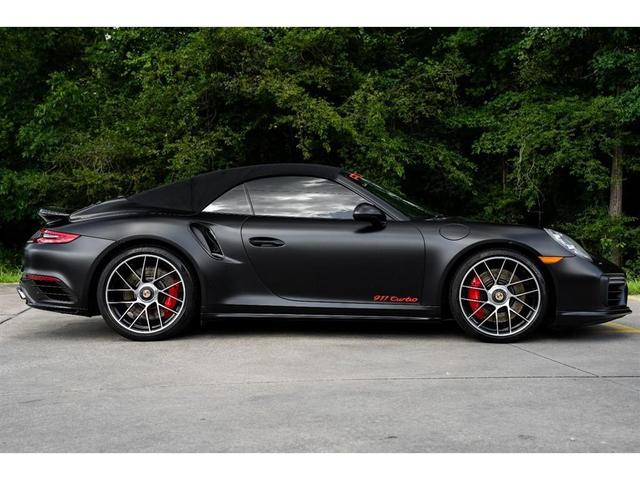 Photo of 2017 Black Porsche 911